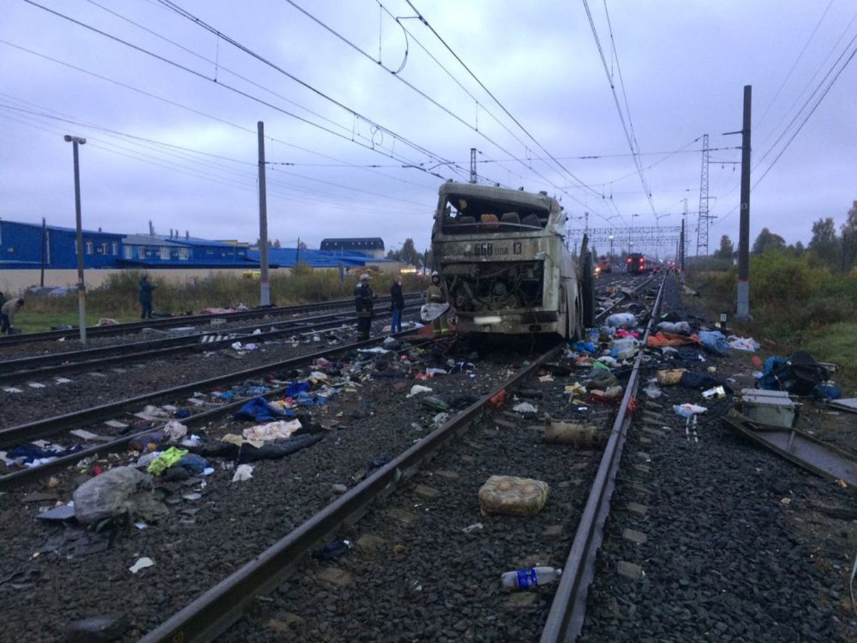Rosja: Zderzenie pociągu z autobusem. Rośnie liczba ofiar