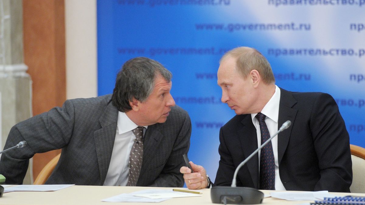 Szef Rosnieftu Igor Sieczyn jest jednym z najbliższych współpracowników prezydenta Władimira Putina