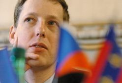 Komuniści uratowali rząd Grossa