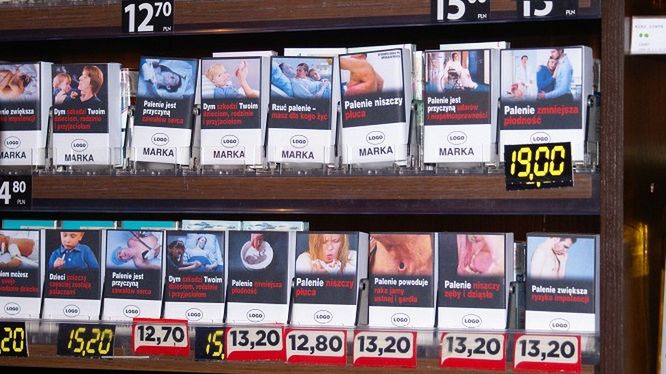 Nowe przepisy mają ograniczyć szarą strefę w handlu papierosami
