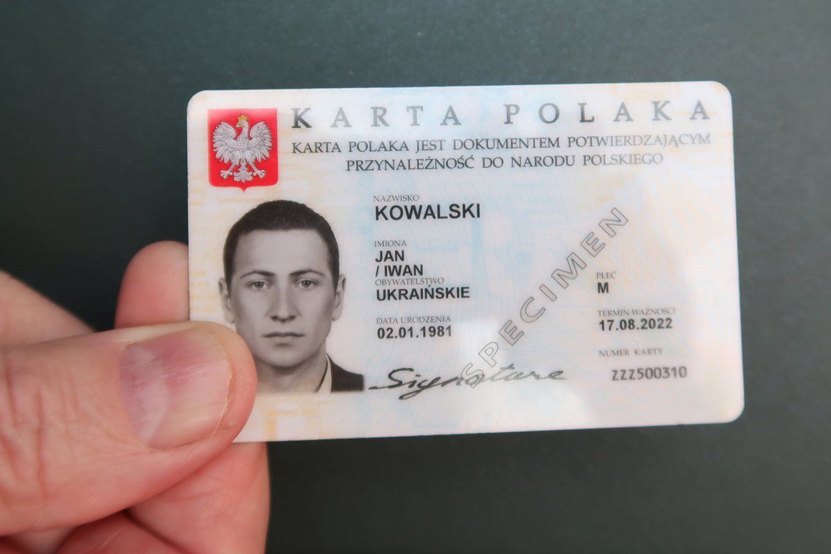 Obywatele Ukrainy, Białorusi i Rosji będą mogli złożyć wniosek o Kartę Polaka w 16 urzędach wojewódzkich.