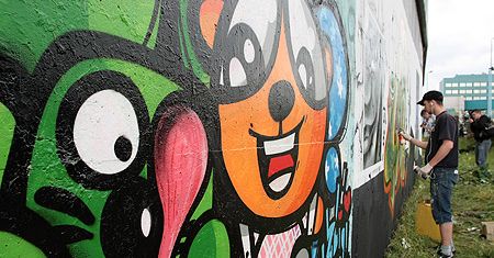 Łódź-Kaliska ozdobiona graffiti