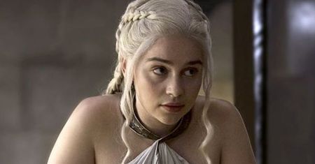 Emilia Clarke chce być pierwszą kobietą-Bondem
