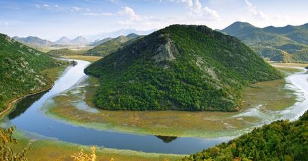 Jezioro Szkoderskie - zjawiskowa atrakcja Czarnogóry i Albanii