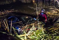 Maserati w stawie. Łódź nie dała rady, wezwano nurków