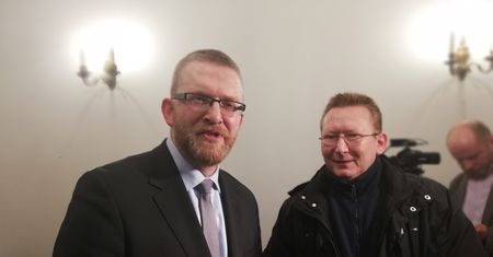 Braun i Walentynowicz: gdańskie lotnisko nosi imię kapusia SB