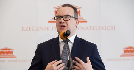 Rzecznik Praw Obywatelskich o skandalu w fundacji. "Totalne zaskoczenie i szok"