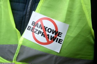 UOKiK ostrzega banki w sprawie frankowiczów. "Zwrócą pieniądze klientom i zasilą budżet"