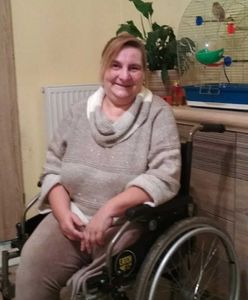 Syn pomaga niepełnosprawnej mamie. Nie chce pieniędzy. Szuka jej pracy