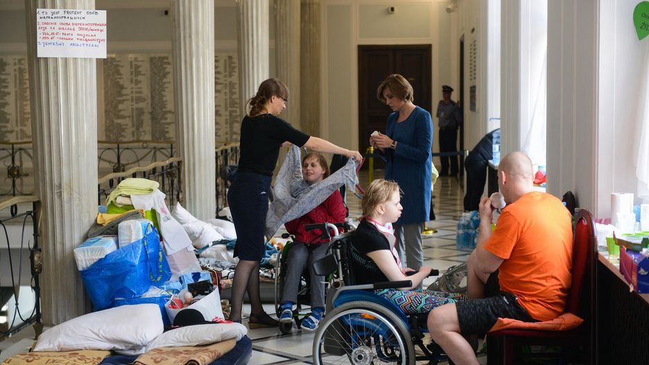 Protest niepełnosprawnych i ich rodziców w Sejmie trwa już 31 dni