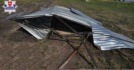 W czasie burzy nie chowaj się w garażu – wypadek w gminie Międzyrzec Podlaski