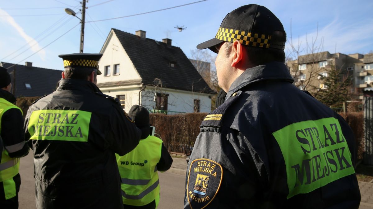 Trwają rozmowy rządu z samorządami w sprawie dodatkowych uprawnień dla straży miejskich
