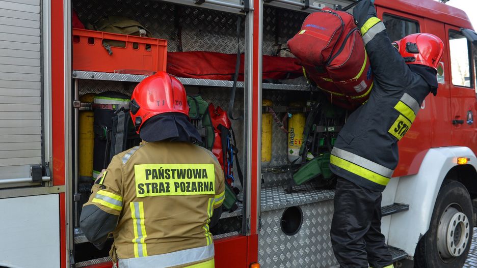 Tragiczny wypadek pod Opolem. Nie żyją trzy osoby, w tym niemowlę (zdjęcie ilustracyjne)