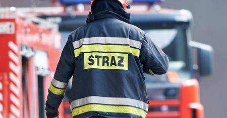 Wypadek autokaru wiozącego dzieci w woj. łódzkim. "Wpadli do rowu
