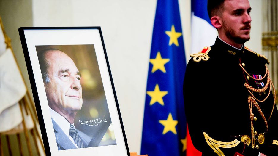 W Pałacu Elizejskim wystawiono księgę kondolencyjną poświęconą pamięci byłego prezydenta Jacques'a Chiraca