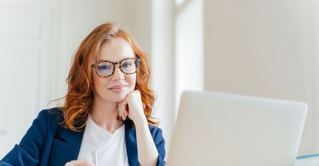 Żakiety do pracy w promocyjnych cenach. Także dla dojrzałych pań