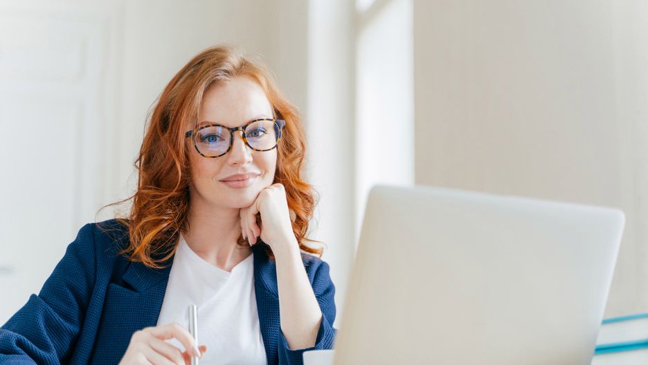 Prosty żakiet uzupełni biznesową stylizację