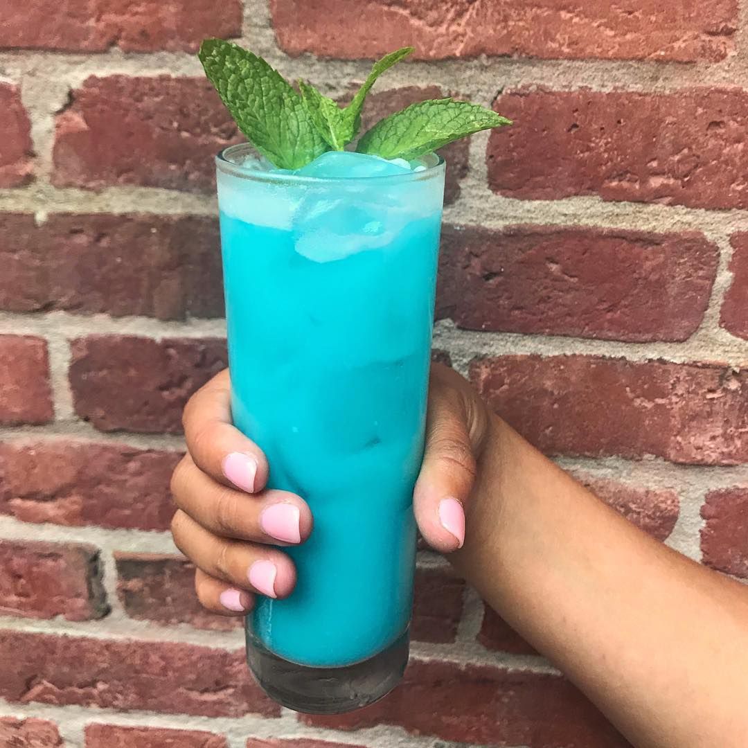 Drinki z Blue Curacao