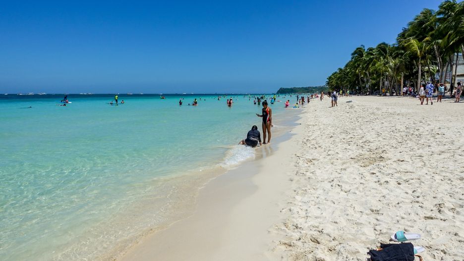 Wyspa Boracay została zamknięta dla turystów na parę miesięcy, żeby usunąć z niej wszelkie zanieczyszczenia