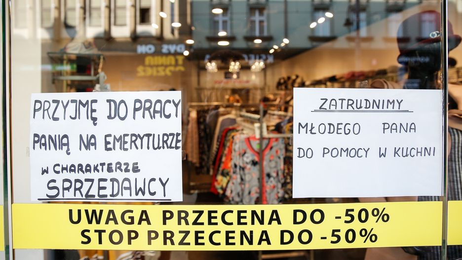 Ogłoszeń o pracę jest dużo. Pracodawcy nie zawsze jednak szukają osób w wieku 50 plus