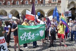 Nowy sondaż. Polacy chcą referendum ws. uchodźców