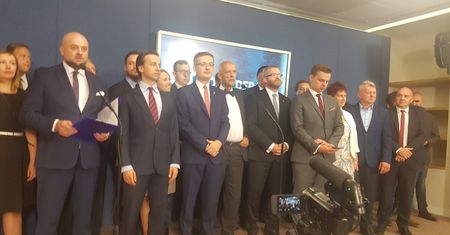 Wybory parlamentarne 2019. Konfederacja zaprezentowała "jedynki". Nie obyło się bez trudności