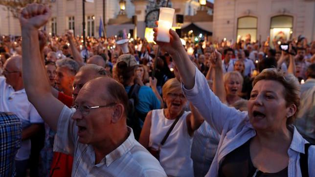 Protesty w obronie sądów miały burzliwy przebieg