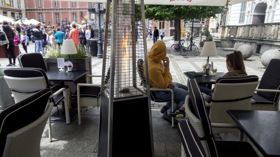 Kto ma większy problem - właściciele knajp czy kelnerzy?