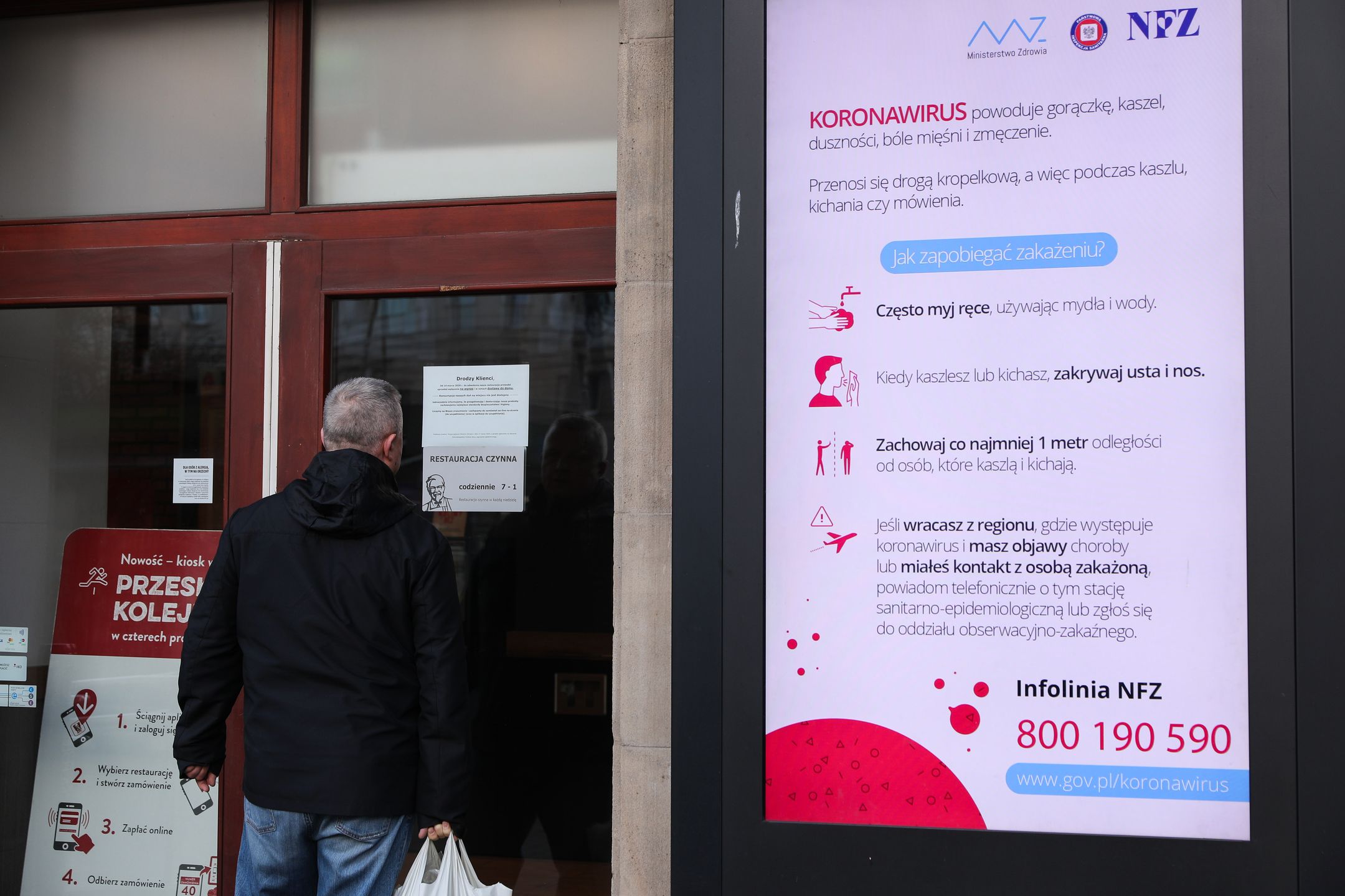 Restauracje liczyły, że Polacy będą chętniej zamawiać dania z dostawą