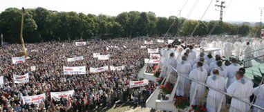 Benedykt XVI pozdrowił po polsku ludzi pracy na Jasnej Górze