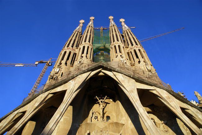 Sagrada Familia w Barcelonie - fasada prawie gotowa!