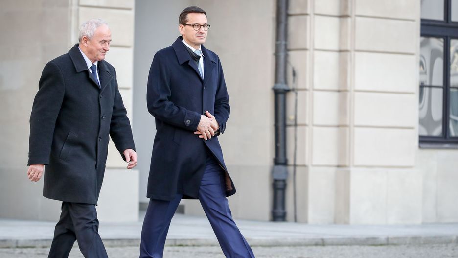 Minister energii Krzysztof Tchórzewski i premier  Mateusz Morawiecki.