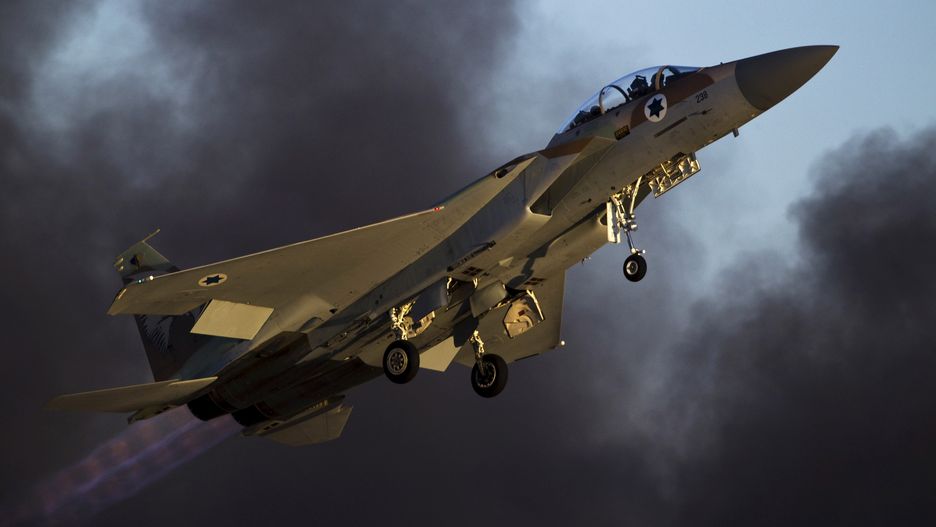 Izraelski samolot F-15. Takie maszyny zaatakowały reaktor w Syrii w 2007r.