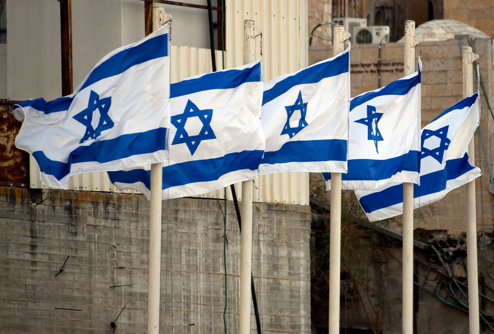 W Izraelu po najostrzejsze argumenty sięgnął polityk opozycji Yair Lapid