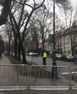 "Wojewoda wykorzystał sytuację". Nerwowo po blokadzie ulic wokół ambasady Izraela