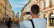 Polak-fotograf na urlopie. Czasami spędza godzinę na poszukiwaniu idealnego ujęcia