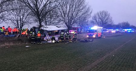 Wypadek autobusu pod Pragą. Trzy osoby nie żyją