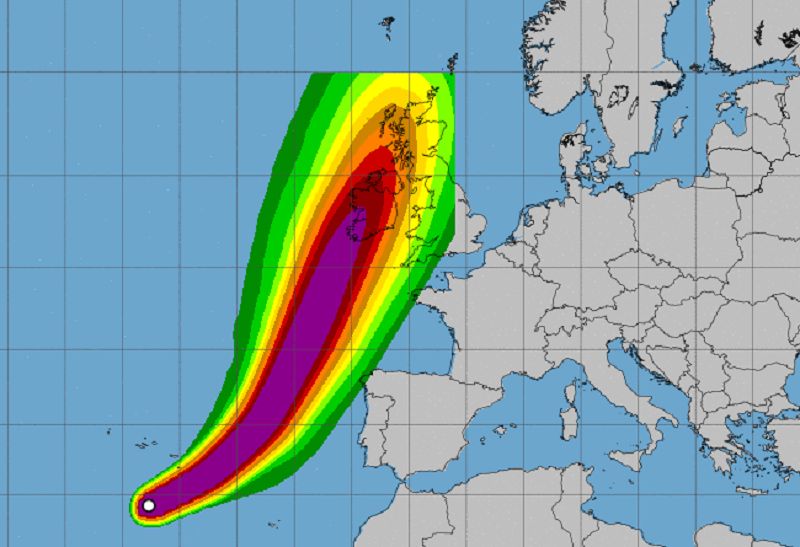 "Czerwony alert" dla Irlandii przed huraganem Ophelia. Zobacz mapkę, gdzie i kiedy uderzy w Europie
