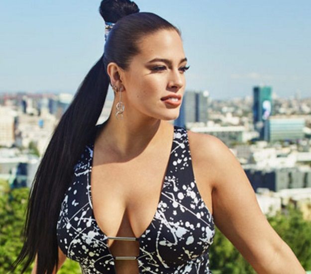 Nowa kolekcja kostiumów kąpielowych Ashley Graham