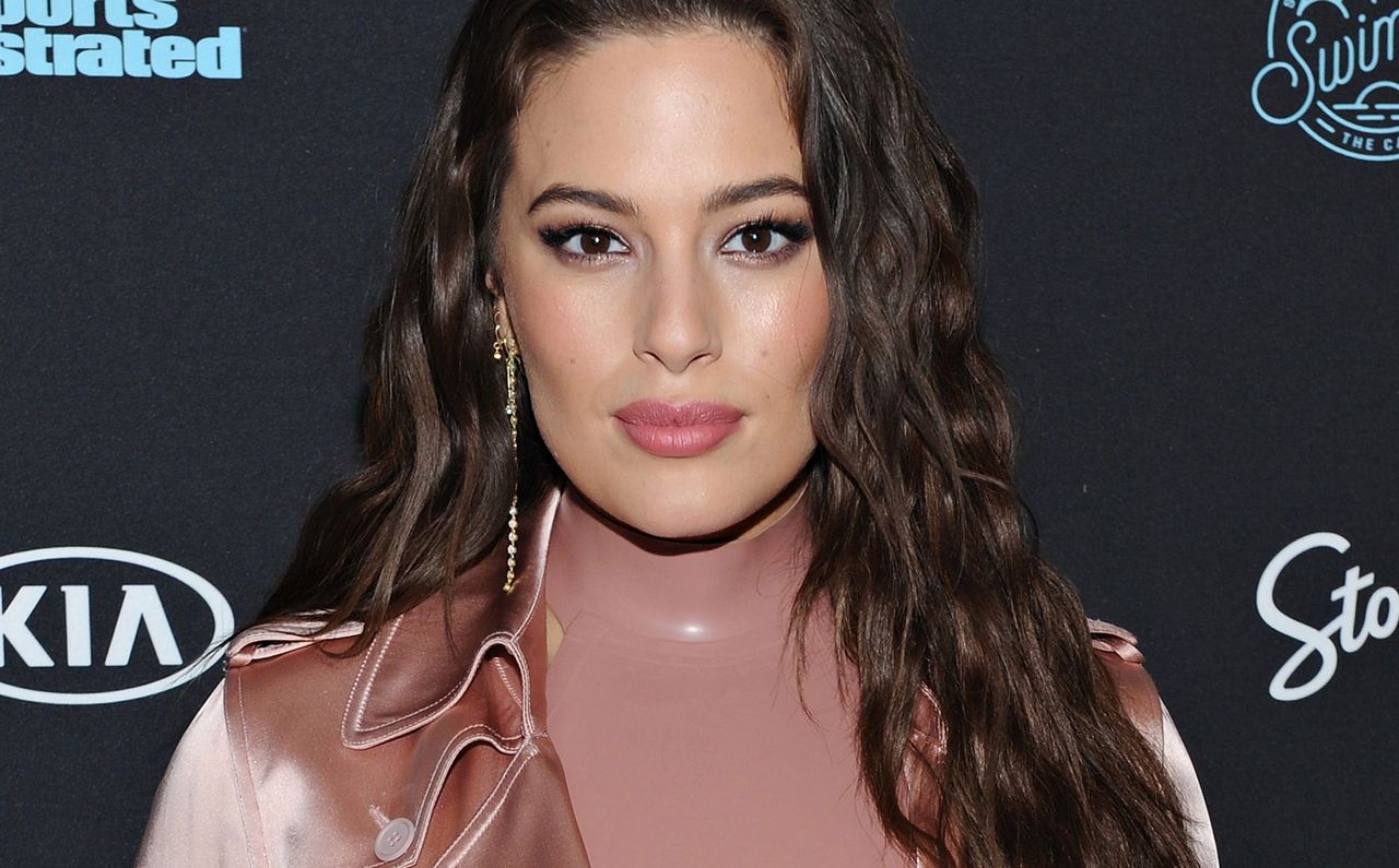 Prosto z sypialni na ściankę. Ashley Graham na imprezie "Sports Illustrated"