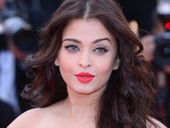 Jak zmieniła się Aishwarya Rai - Miss World 1994?