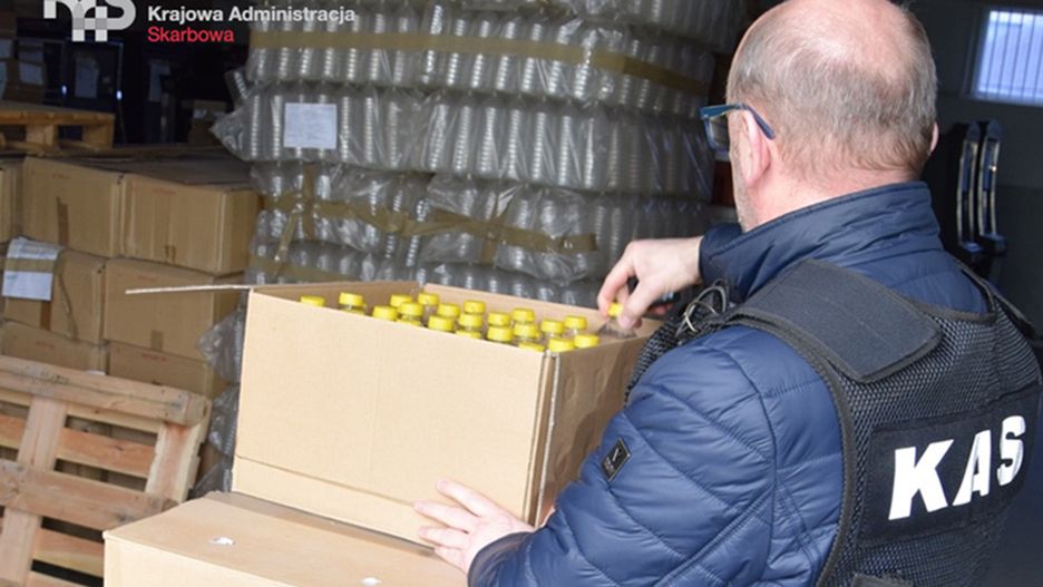 Koronawirus w Polsce. Alkohol z przemytu zostanie wykorzystany do dezynfekcji. Źródło: IAS w Olsztynie.