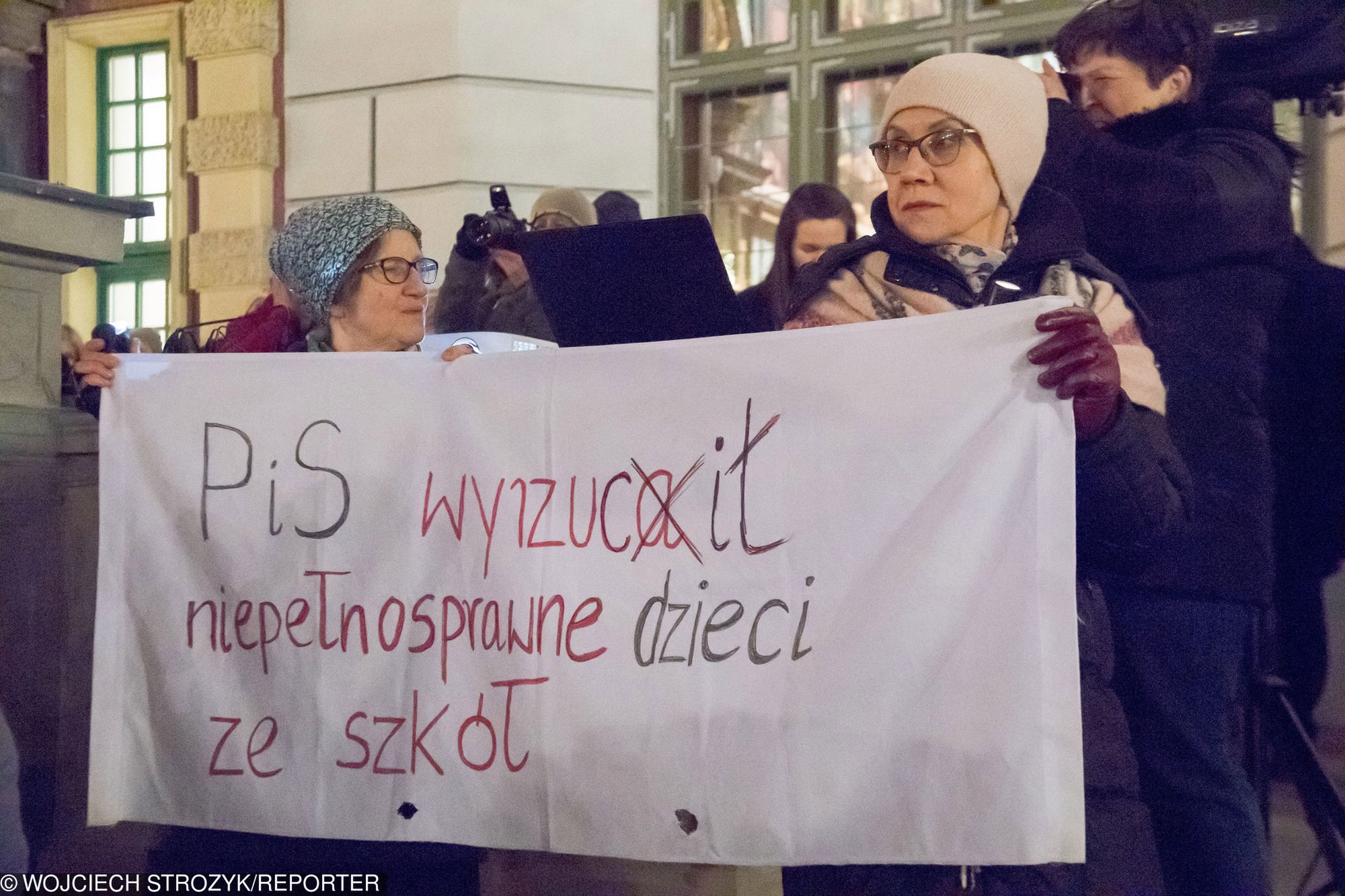 13.04.2019 Gdansk Dlugi Targ Protest poparcia dla strajku nauczycieli  Fot. Wojciech Strozyk/REPORTER 