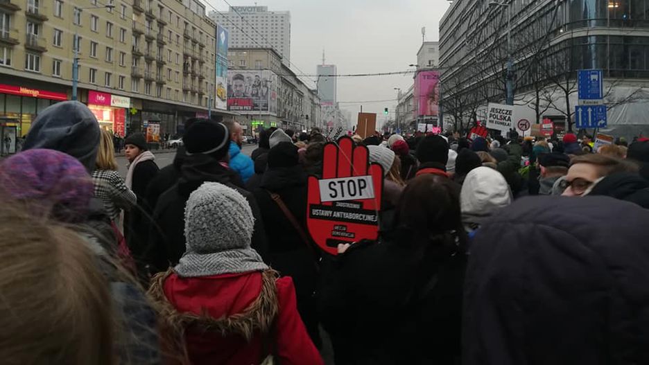 Czarny Piątek w Warszawie pokazał, co myślą tysiące Polek