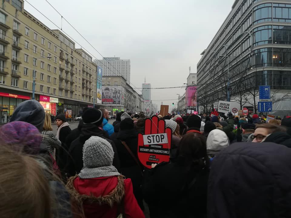 Czarny Piątek w Warszawie pokazał, co myślą tysiące Polek