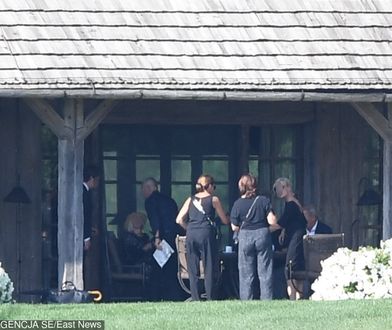 Piotr Woźniak-Starak. Pogrzeb w Fuledzie na Mazurach zgodny z prawem? Sanepid sprawdza