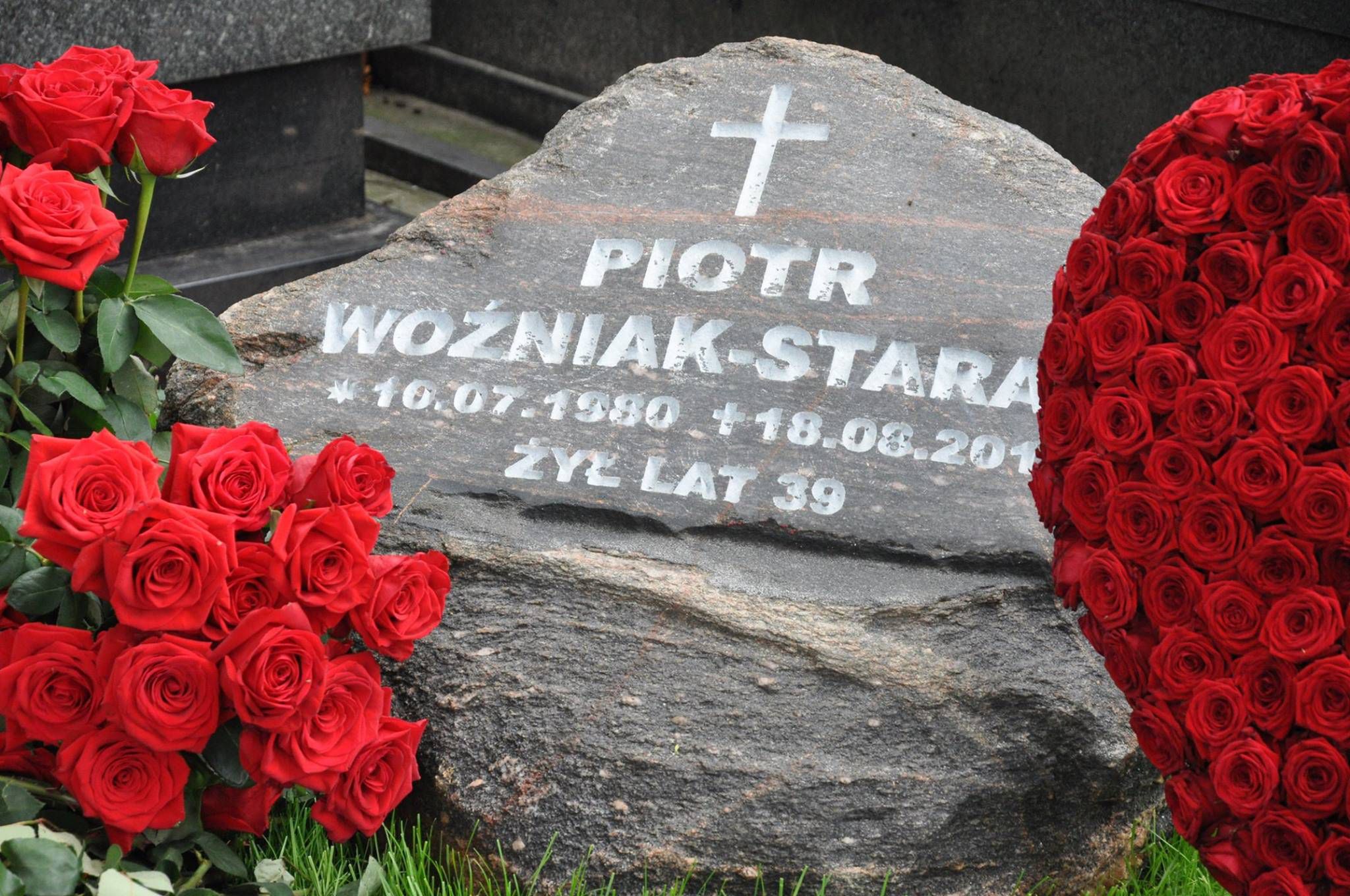Nowy grób Piotra Woźniaka-Staraka