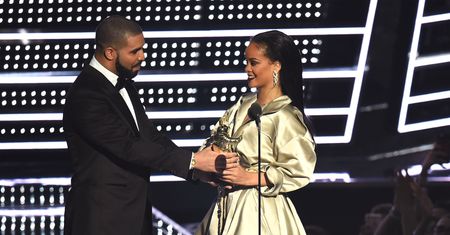 Rihanna i Drake – raper wyznał piosenkarce miłość na MTV VMA 2016
