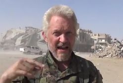 Mieszkaniec Manchesteru świętuje zwycięstwo w Rakce. W tle muzyka Ariany Grande