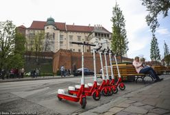 Kraków. Miasto chce walczyć z hulajnogami, są dwa projekty uchwał